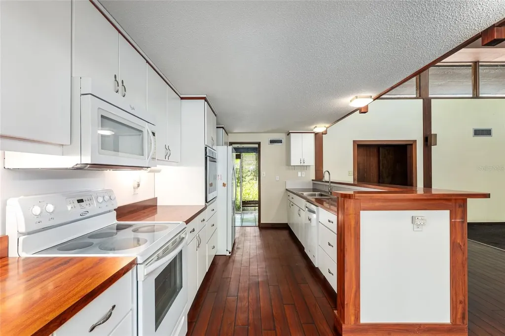 1931 NW 32nd Terrace Gainesville FL 32605