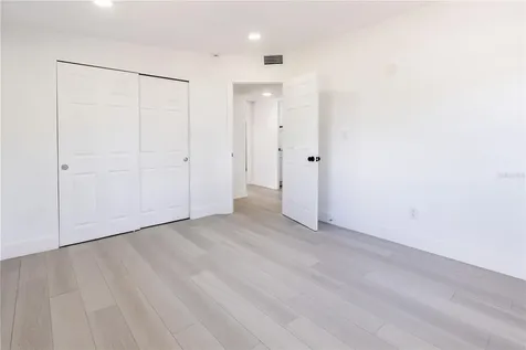 4112 W Fairview Heights Tampa FL 33616