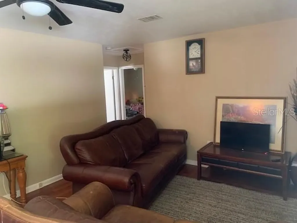 1406 Pembrook Drive Leesburg FL 34748
