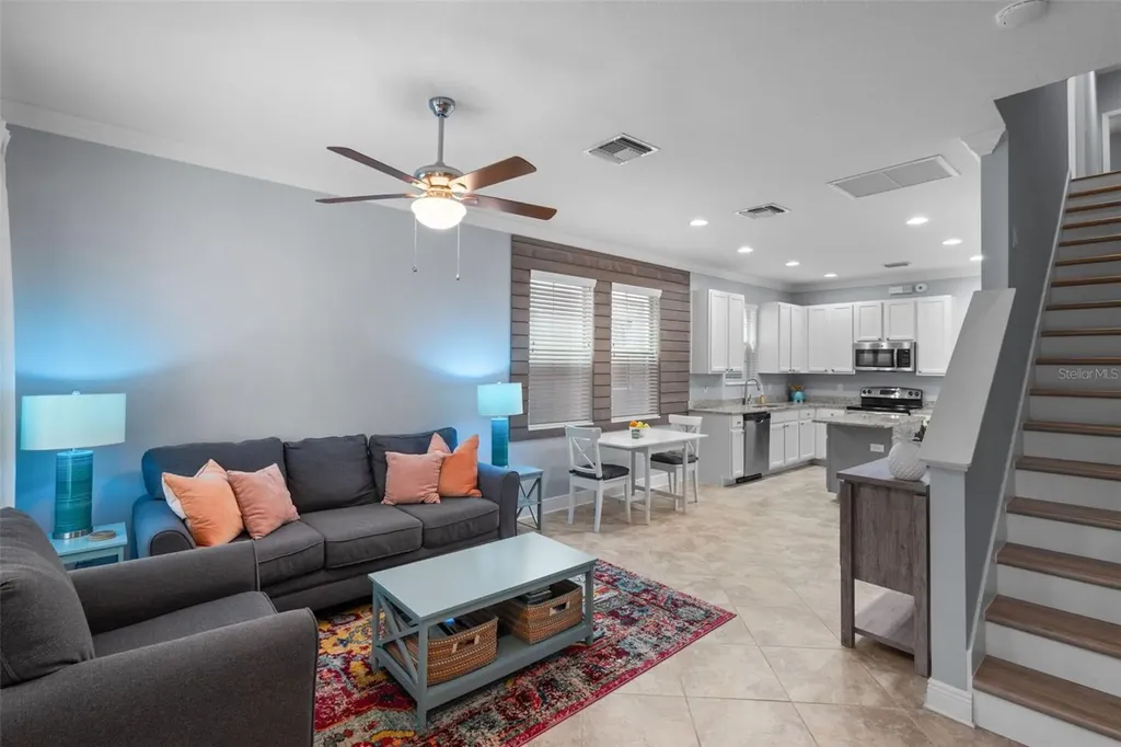 423 Aurora Way Oldsmar FL 34677