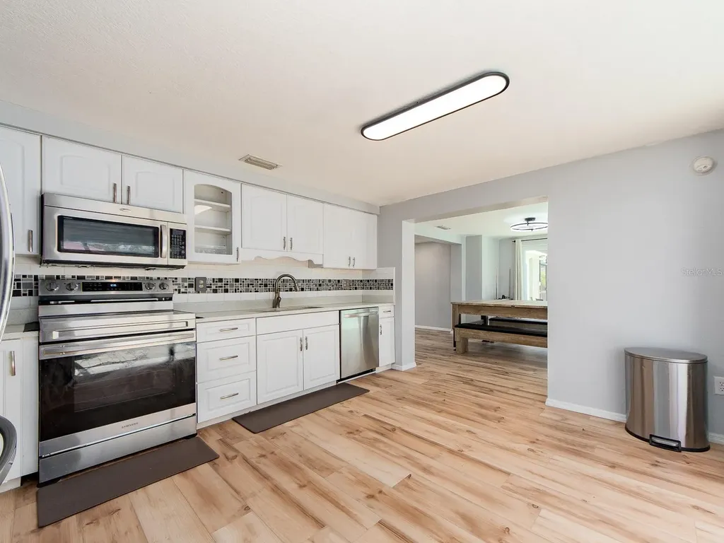 3645 Overland Holiday FL 34691