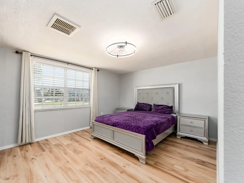 3645 Overland Holiday FL 34691