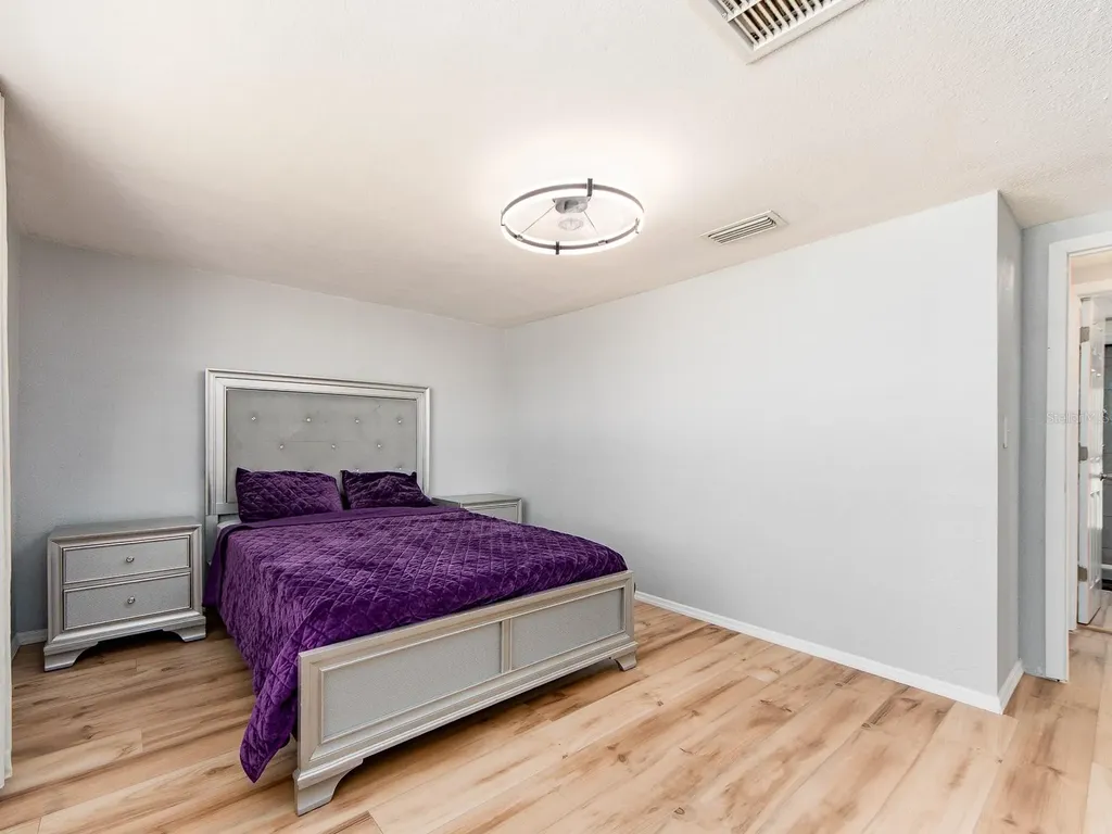 3645 Overland Holiday FL 34691