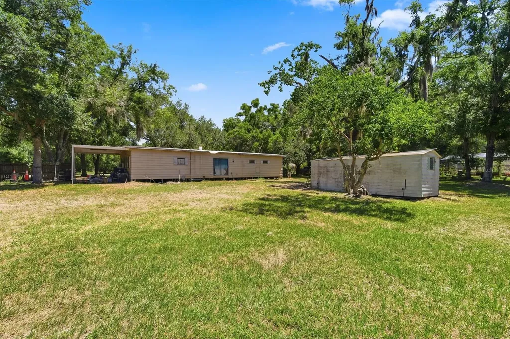 17214 Chinaberry Road Lutz FL 33558
