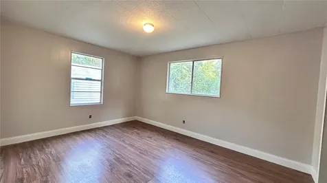 1203 Parkwood Avenue Groveland FL 34736