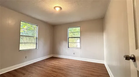 1203 Parkwood Avenue Groveland FL 34736