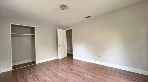 1203 Parkwood Avenue Groveland FL 34736
