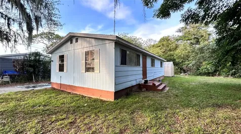 1203 Parkwood Avenue Groveland FL 34736