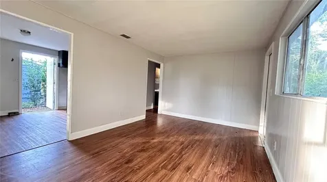 1203 Parkwood Avenue Groveland FL 34736