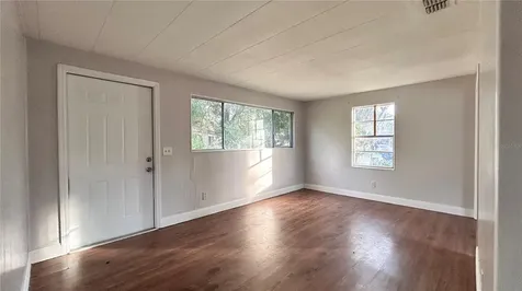 1203 Parkwood Avenue Groveland FL 34736