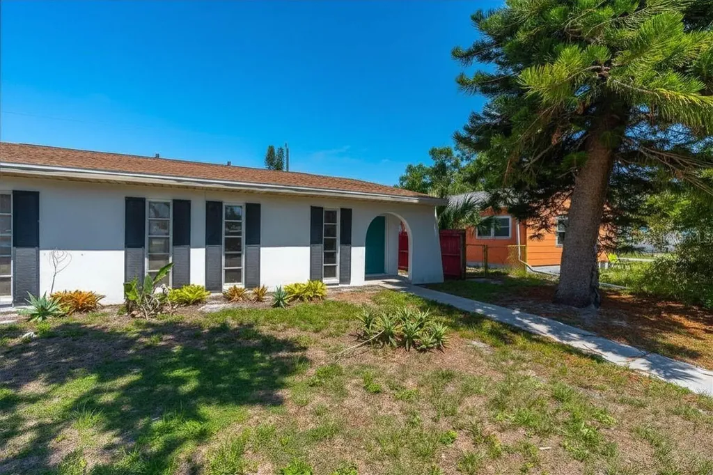 1720 53rd Street S Gulfport FL 33707