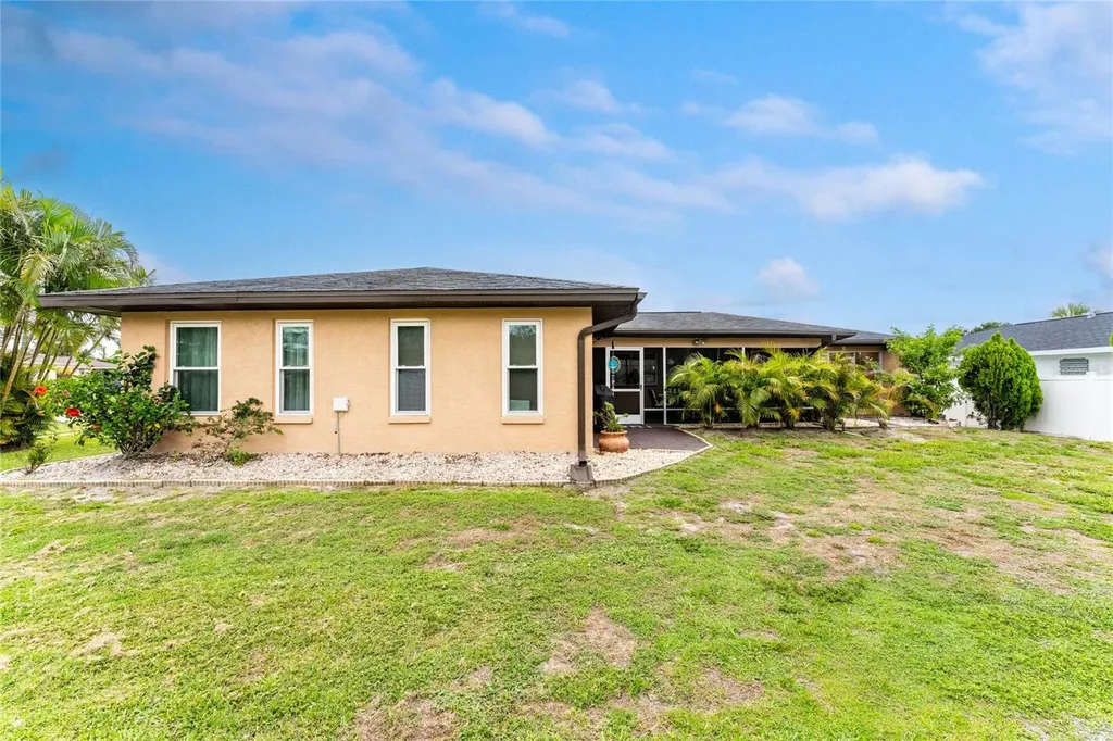 23278 Mcnamee Avenue Port Charlotte FL 33980