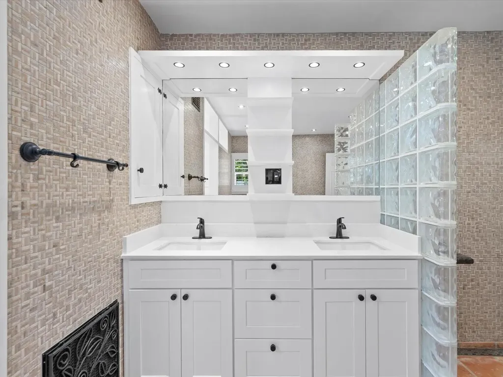 502 Florida Boulevard Crystal Beach FL 34681