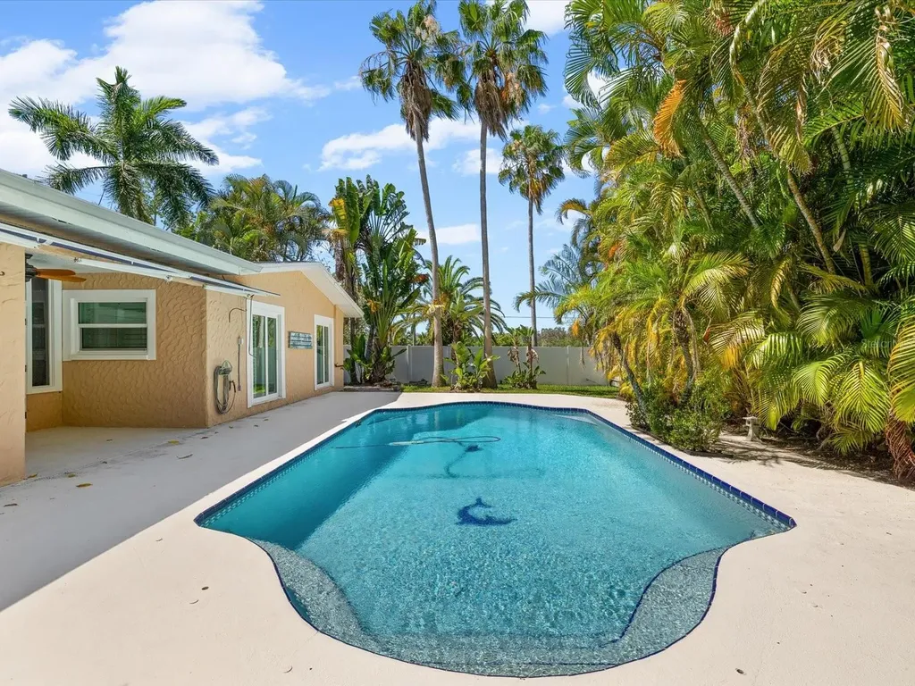 502 Florida Boulevard Crystal Beach FL 34681