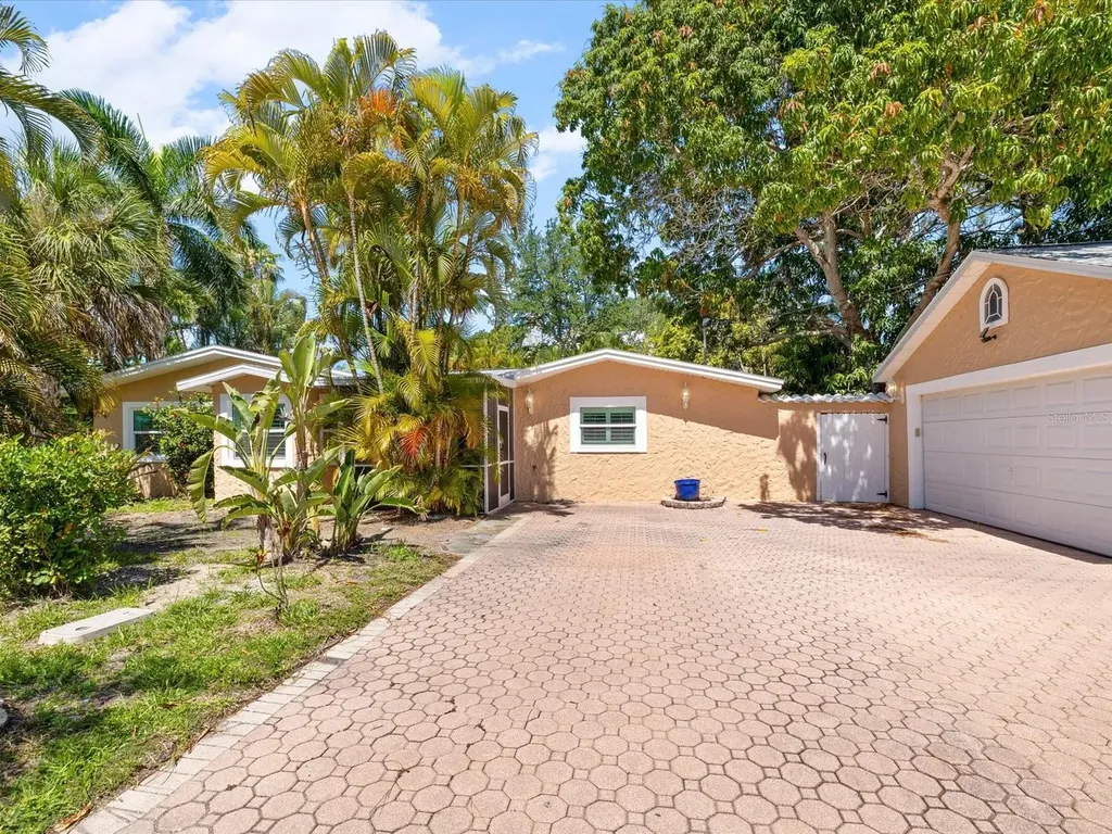 502 Florida Boulevard Crystal Beach FL 34681