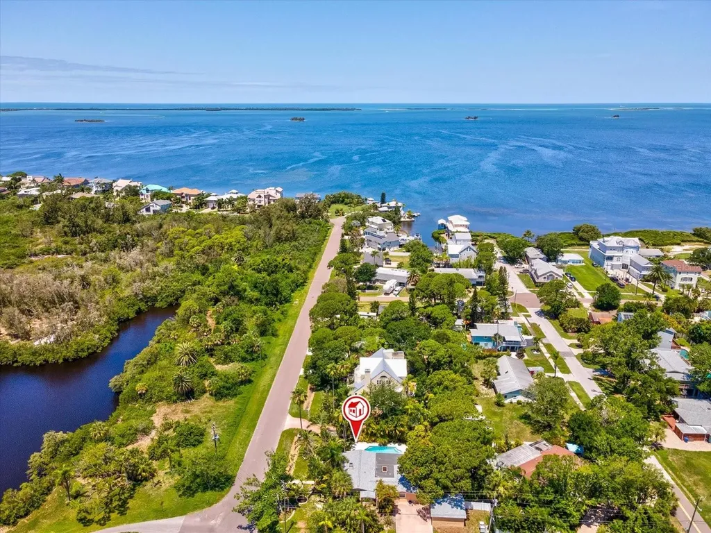 502 Florida Boulevard Crystal Beach FL 34681