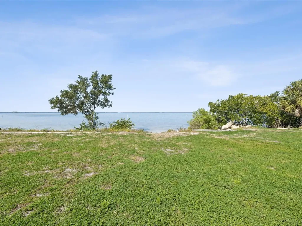 502 Florida Boulevard Crystal Beach FL 34681