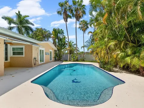 502 Florida Boulevard Crystal Beach FL 34681