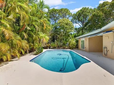 502 Florida Boulevard Crystal Beach FL 34681