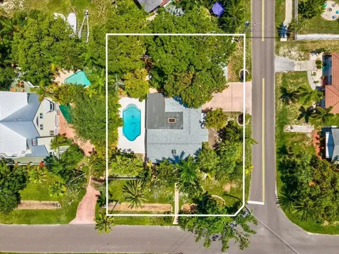 502 Florida Boulevard Crystal Beach FL 34681