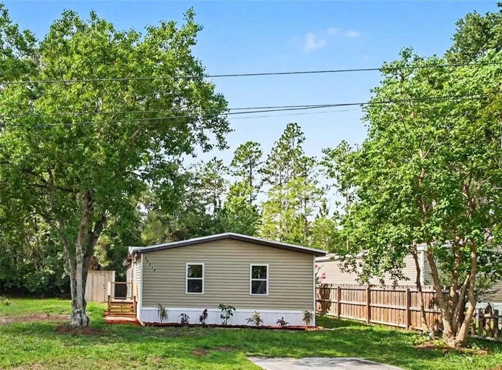24414 Maxwell Street Astor FL 32102