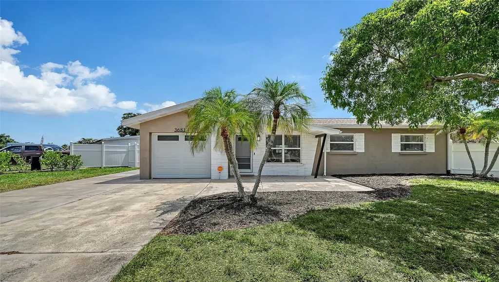 3681 Stokes Dr Drive Sarasota FL 34232