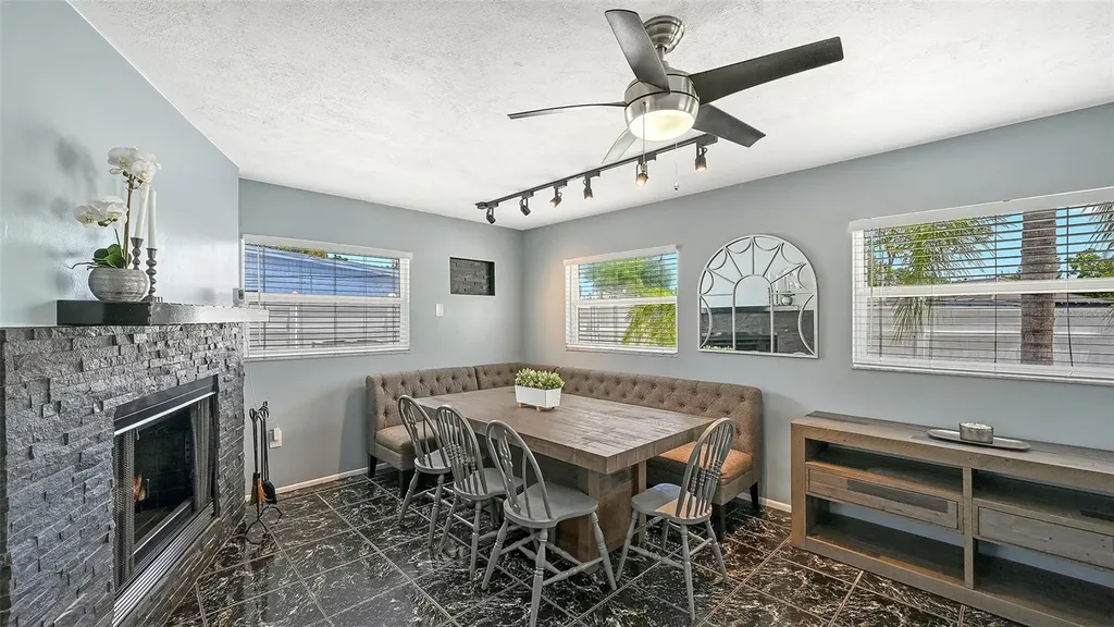 3681 Stokes Dr Drive Sarasota FL 34232