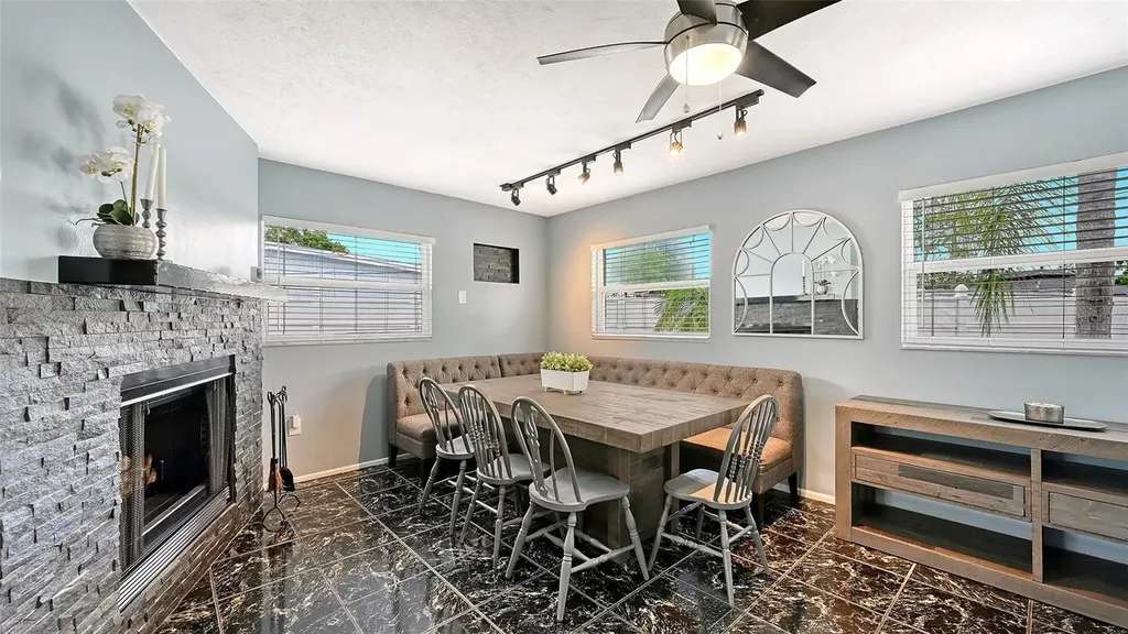 3681 Stokes Dr Drive Sarasota FL 34232