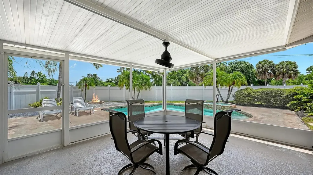3681 Stokes Dr Drive Sarasota FL 34232