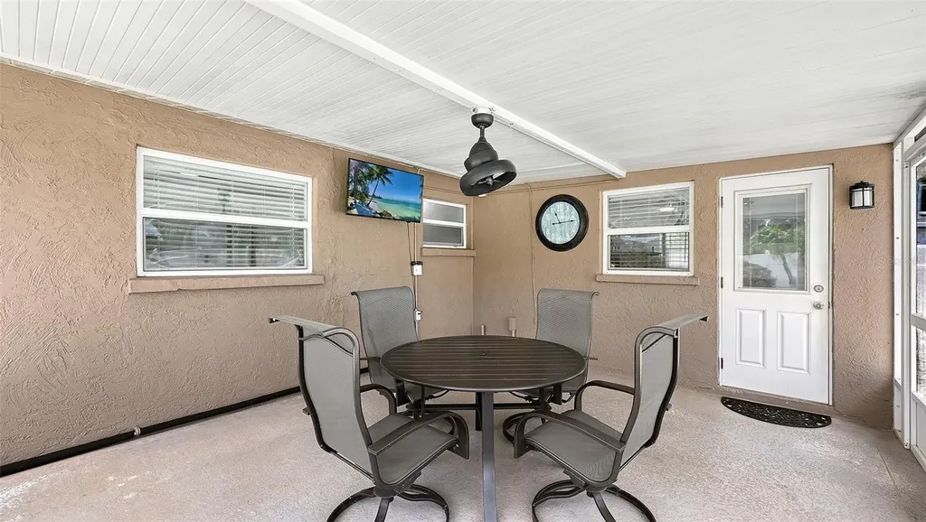 3681 Stokes Dr Drive Sarasota FL 34232
