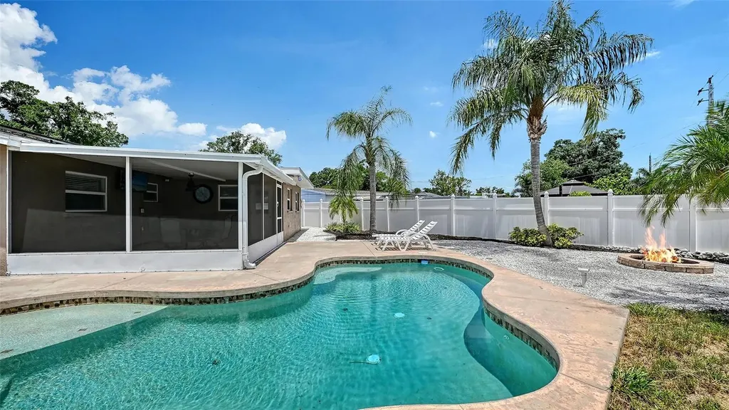 3681 Stokes Dr Drive Sarasota FL 34232