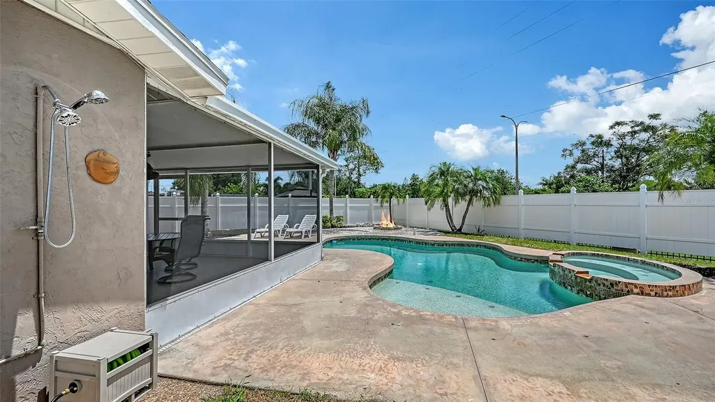 3681 Stokes Dr Drive Sarasota FL 34232