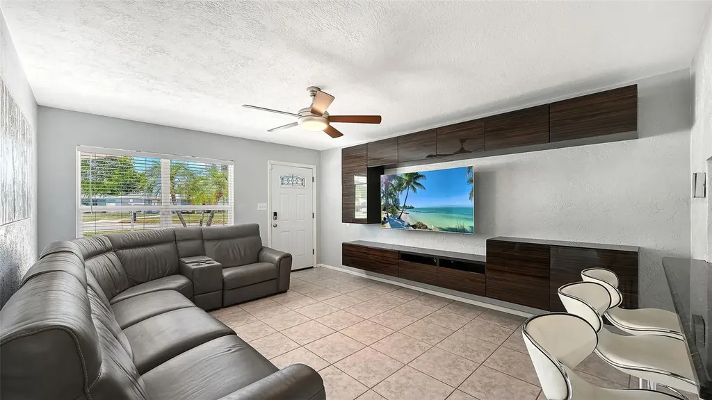 3681 Stokes Dr Drive Sarasota FL 34232