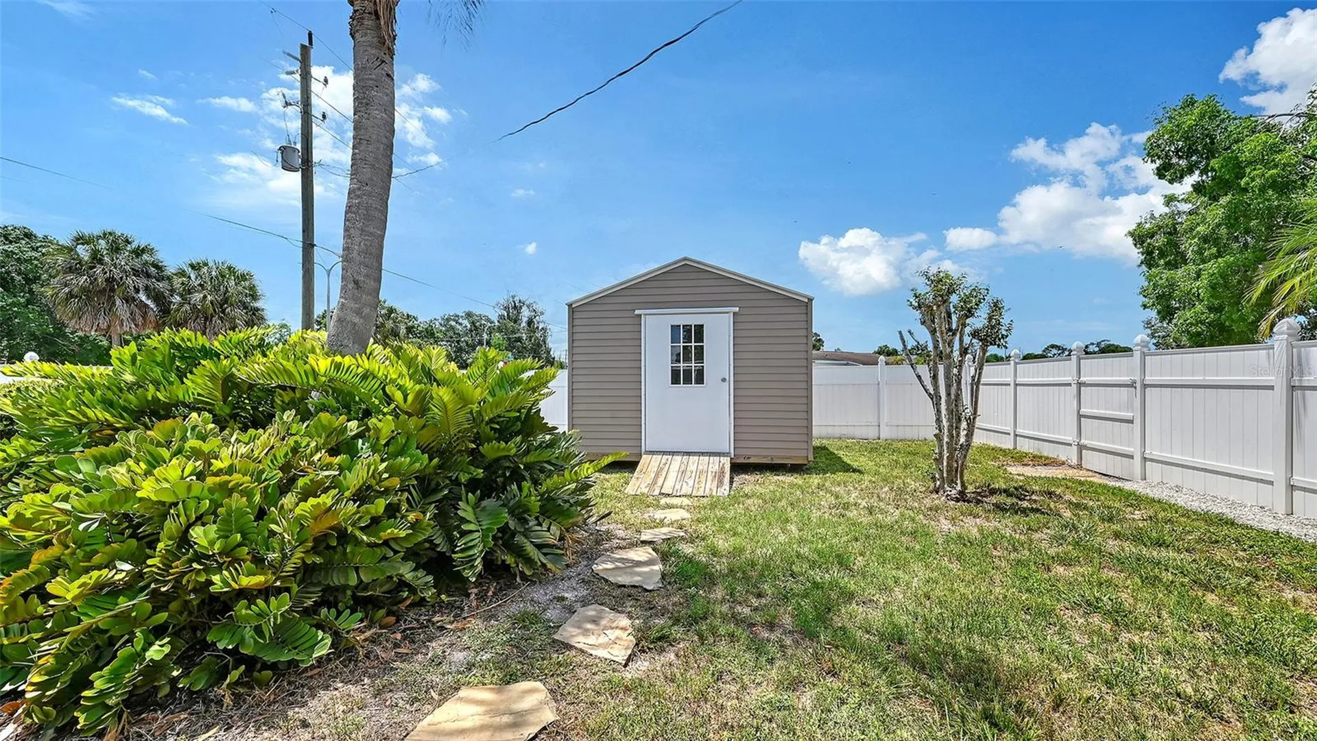 3681 Stokes Dr Drive Sarasota FL 34232