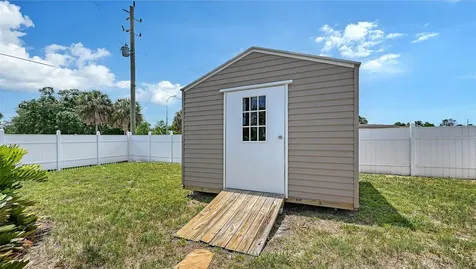 3681 Stokes Dr Drive Sarasota FL 34232