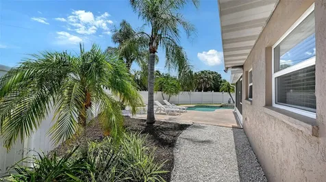 3681 Stokes Dr Drive Sarasota FL 34232