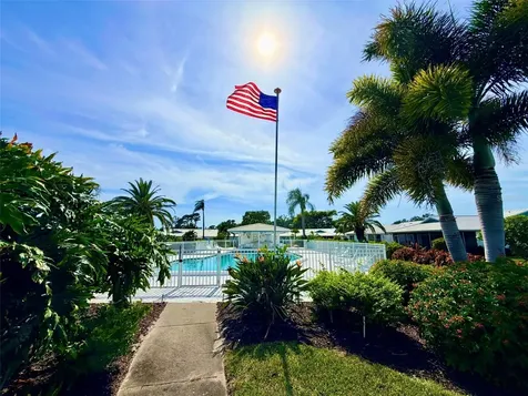 7302 9th Avenue W Bradenton FL 34209