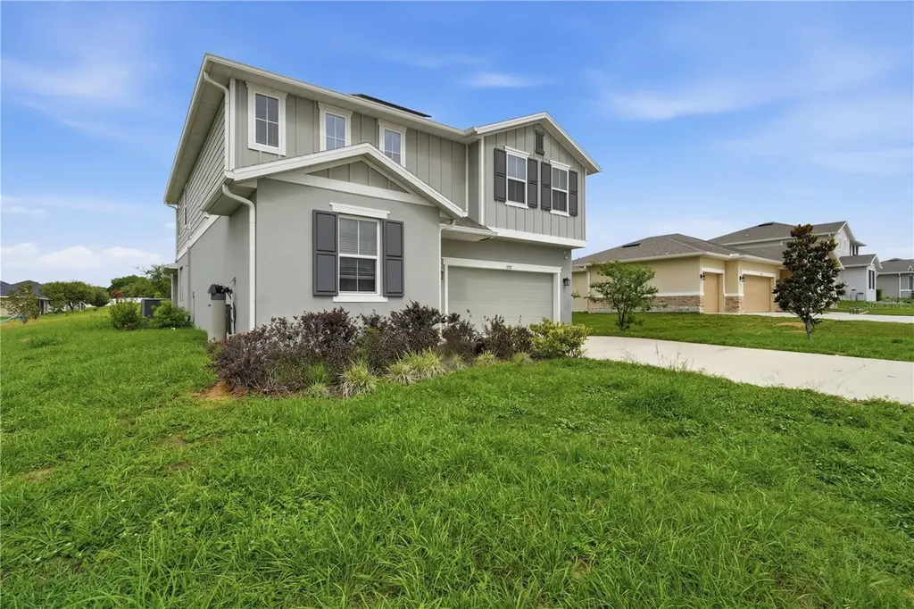 31707 Broadwater Avenue Leesburg FL 34748