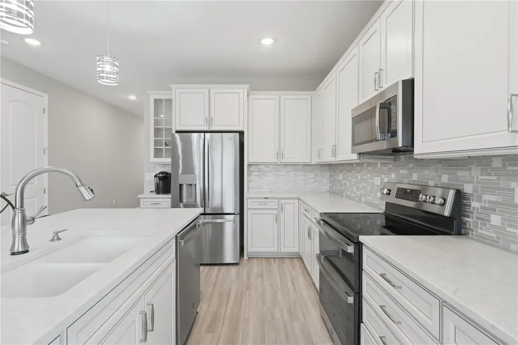 31707 Broadwater Avenue Leesburg FL 34748