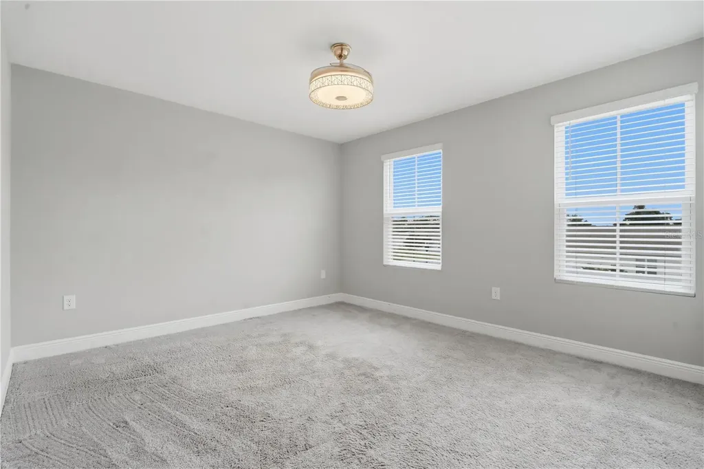 31707 Broadwater Avenue Leesburg FL 34748