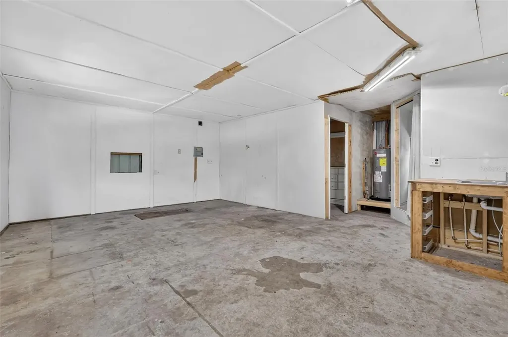 24301 Jefferson Street Astatula FL 34705