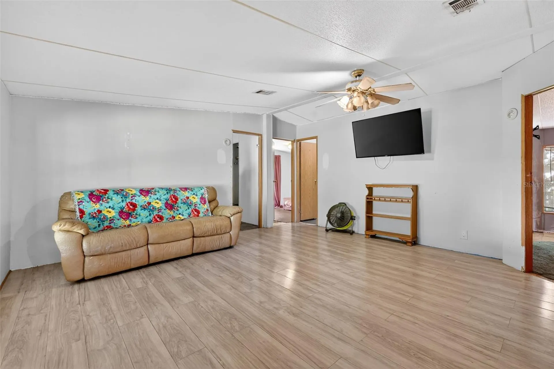24301 Jefferson Street Astatula FL 34705