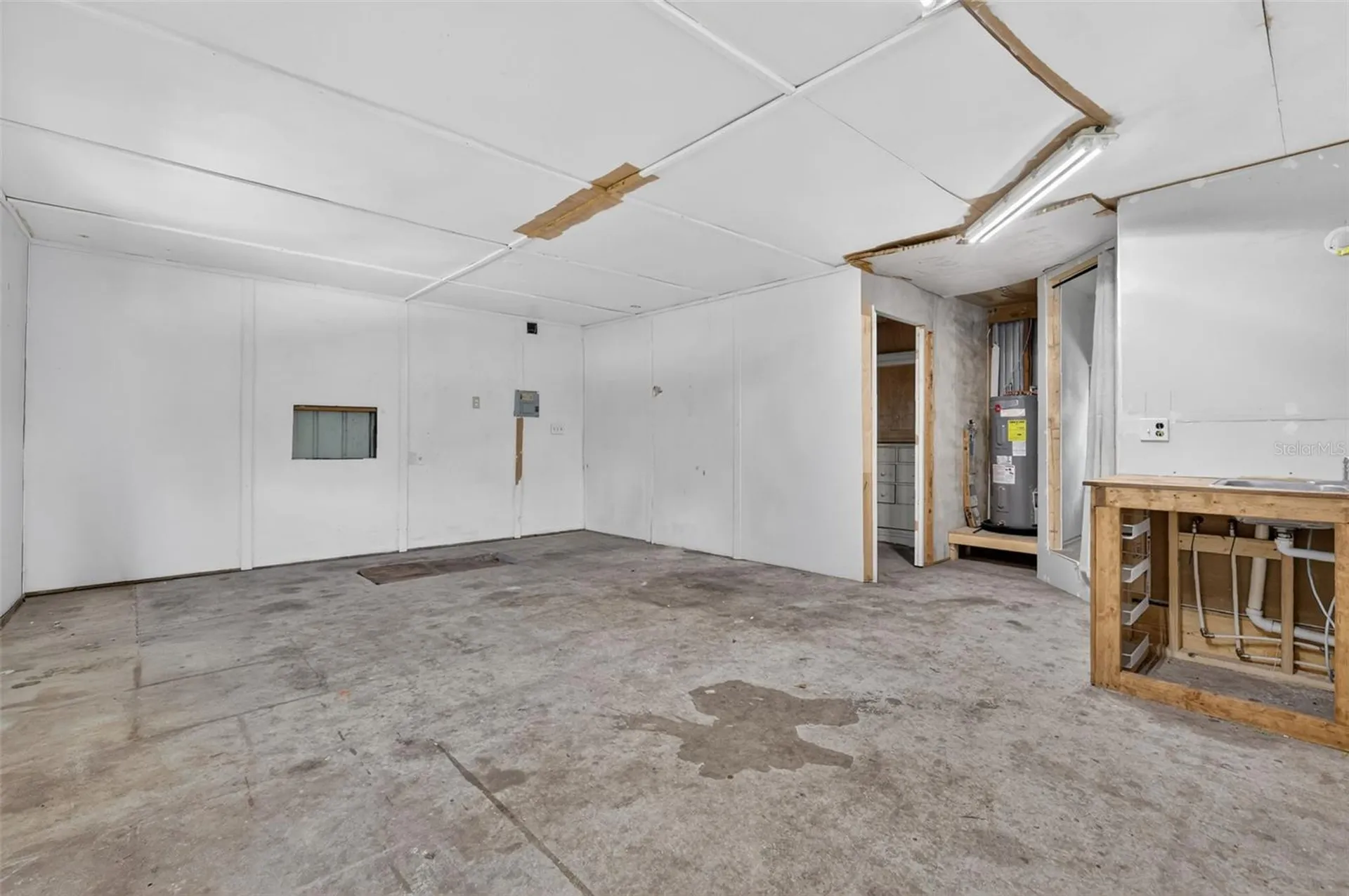 24301 Jefferson Street Astatula FL 34705