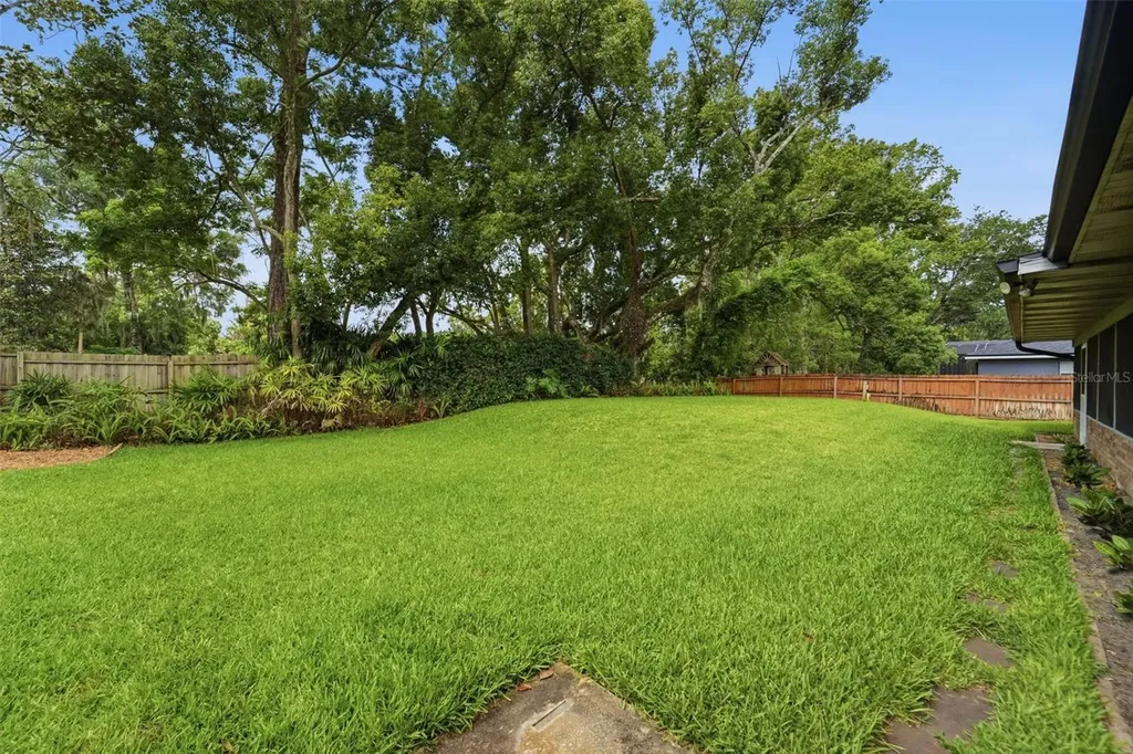 386 Lake Charles Road Deland FL 32724