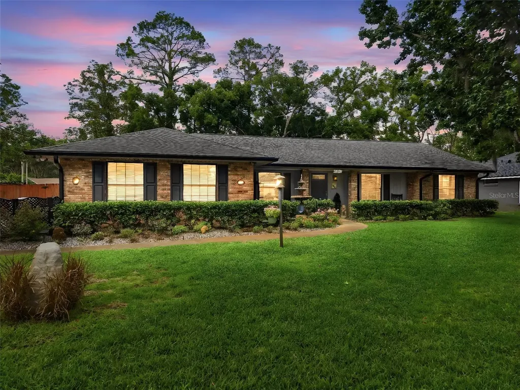 386 Lake Charles Road Deland FL 32724