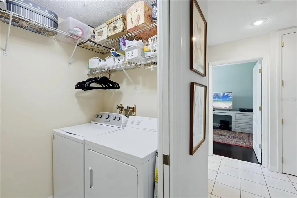9540 High Gate Drive Sarasota FL 34238