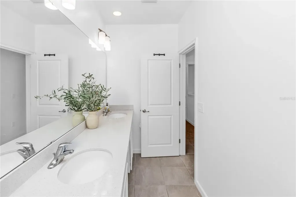 10340 Ebb Tide Lane Orlando FL 32821
