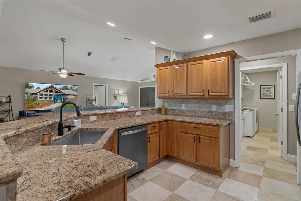 1501 E Bismark Street Hernando FL 34442