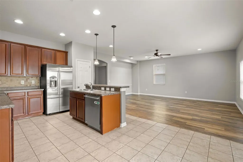 10284 Newminster Loop Ruskin FL 33573