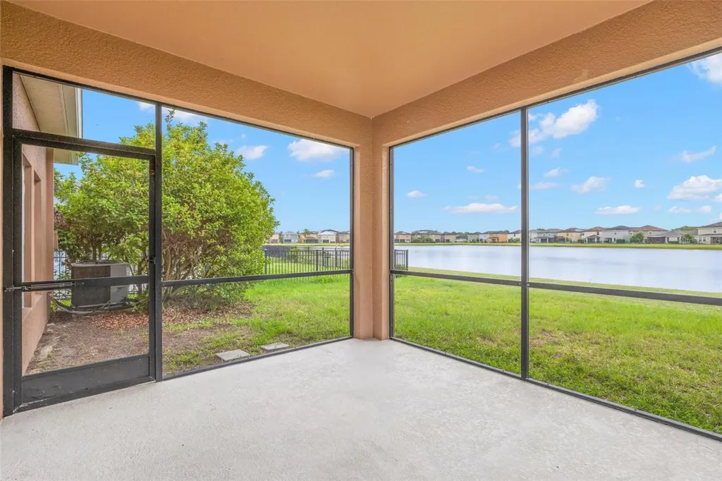 10284 Newminster Loop Ruskin FL 33573